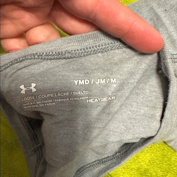 Girls Athletic Under Armour Graphic Tee, tanks and Shorts Set Sz photos for Sz - Picture 4 of 13